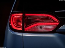 Chrysler-Pacifica_2017_1280x960_wallpaper_50