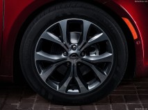 Chrysler-Pacifica_2017_1280x960_wallpaper_5a