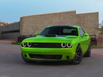 Dodge-Challenger_2015_1280x960_wallpaper_07