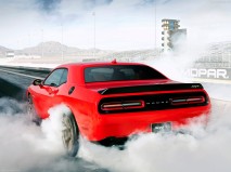 Dodge-Challenger_SRT_Hellcat_2015_1280x960_wallpaper_09