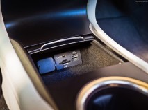 Lincoln-MKC_2015_1280x960_wallpaper_45